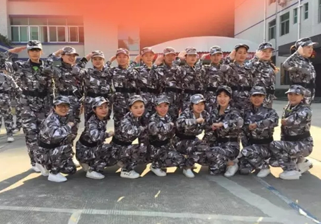 【Z新(xīn)头条】恭贺东方韵·盛世商(shāng)學(xué)院玫瑰兵营之兵王行动圆满结束，不负此行，不辱使命！